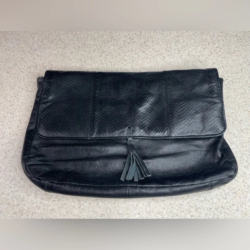 Vintage Leather Black Fold-over Clutch Tassel